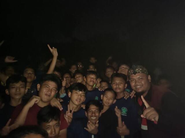 Santri Pecinta Alam (SAPALA)