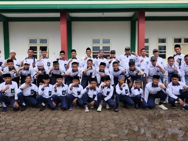 Wisuda Tahfidz Santri PPTQ Annawawi